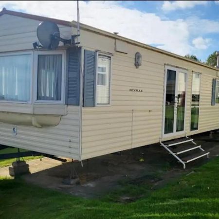 2 Bedroom Caravan With Sea Views Eastchurch Экстерьер фото